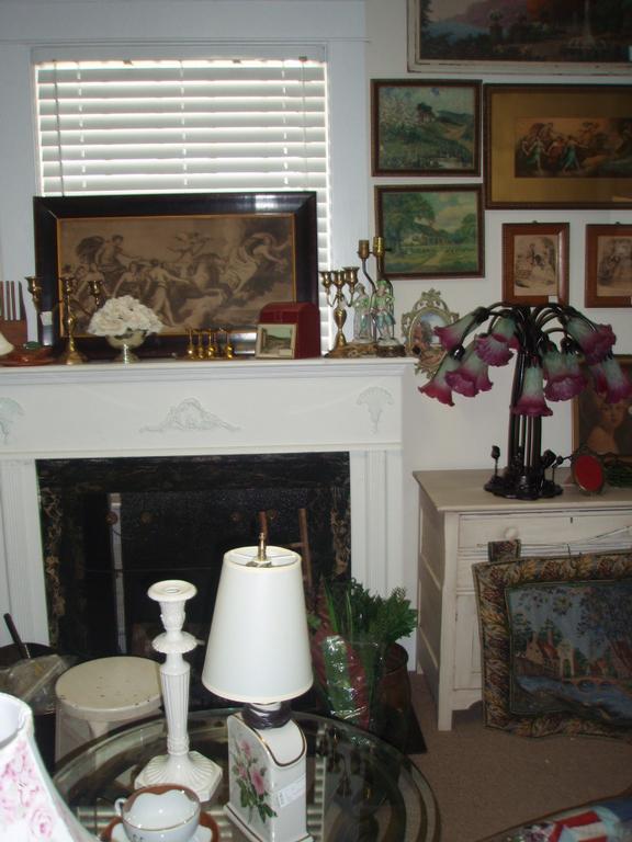 Pictures for Twice As Nice Consignments in Amherst, NH 03031
